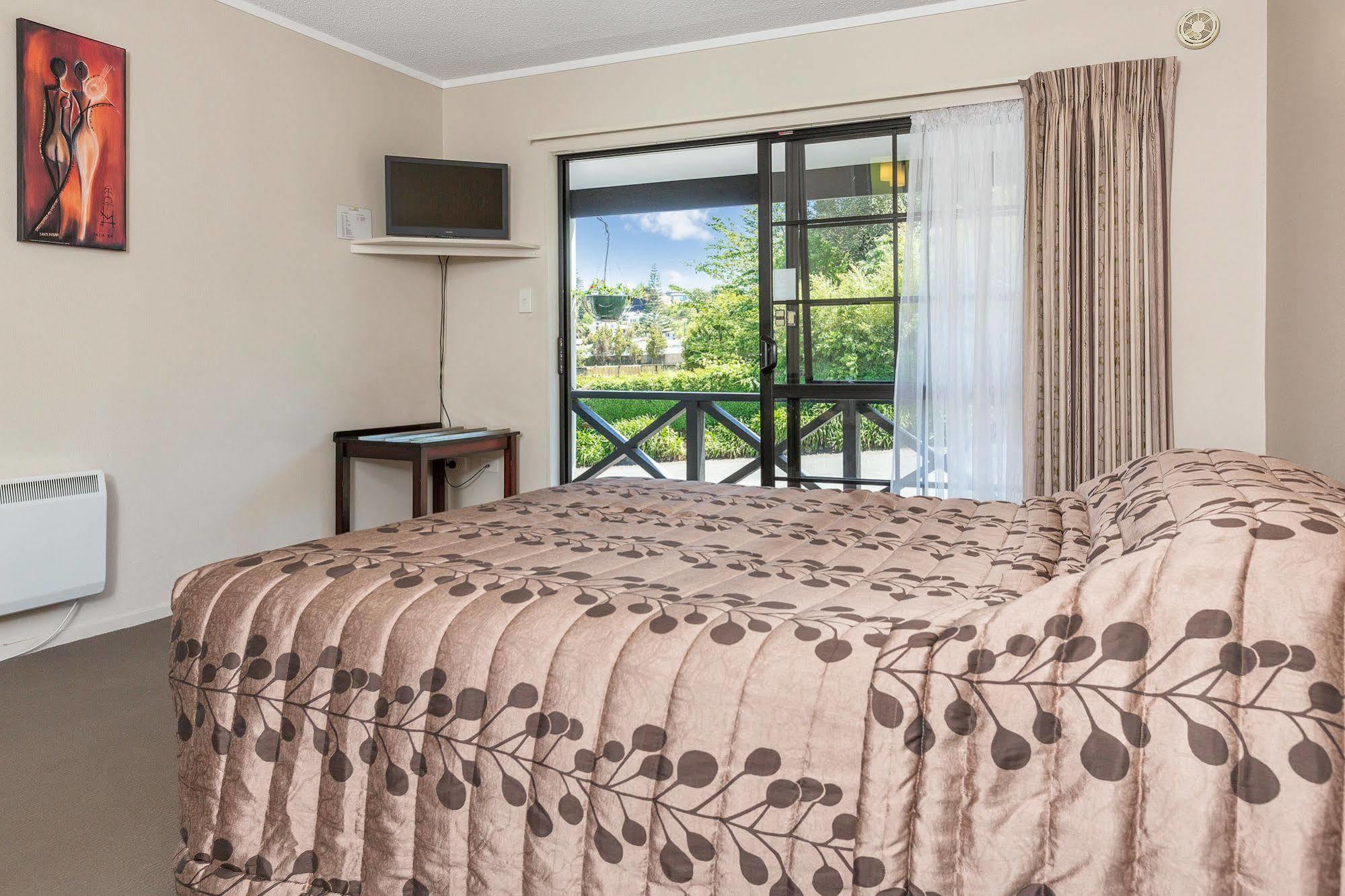 Kingswood Manor Motel 3*